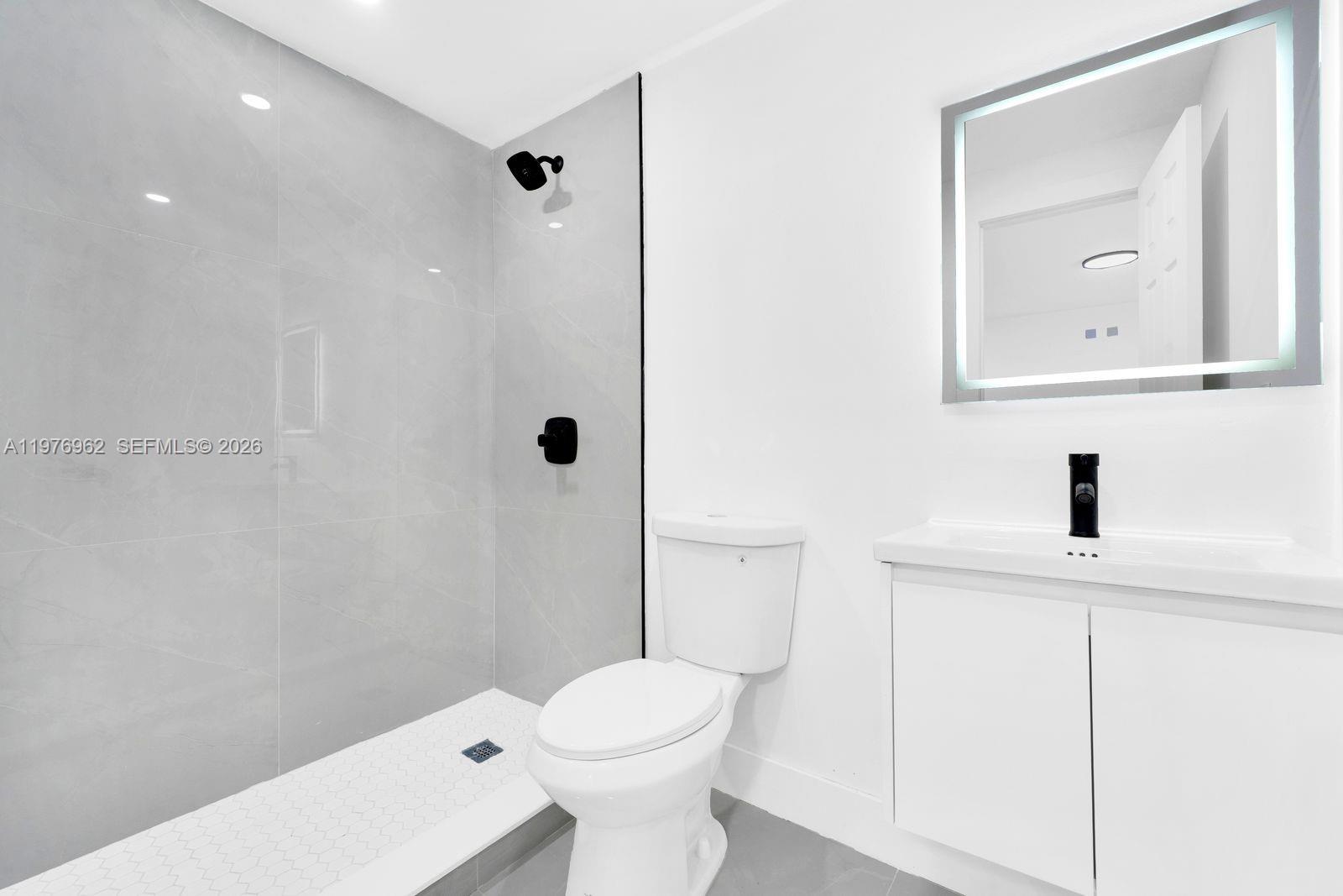 BUNCHE PARK PB 50-20 LOT 1 - Residential