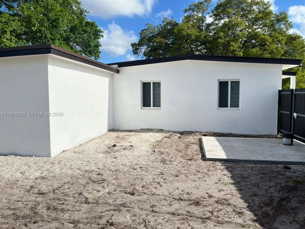 BUNCHE PARK PB 50-20 LOT 1 - Residential