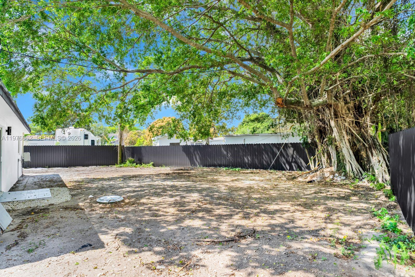 BUNCHE PARK PB 50-20 LOT 1 - Residential