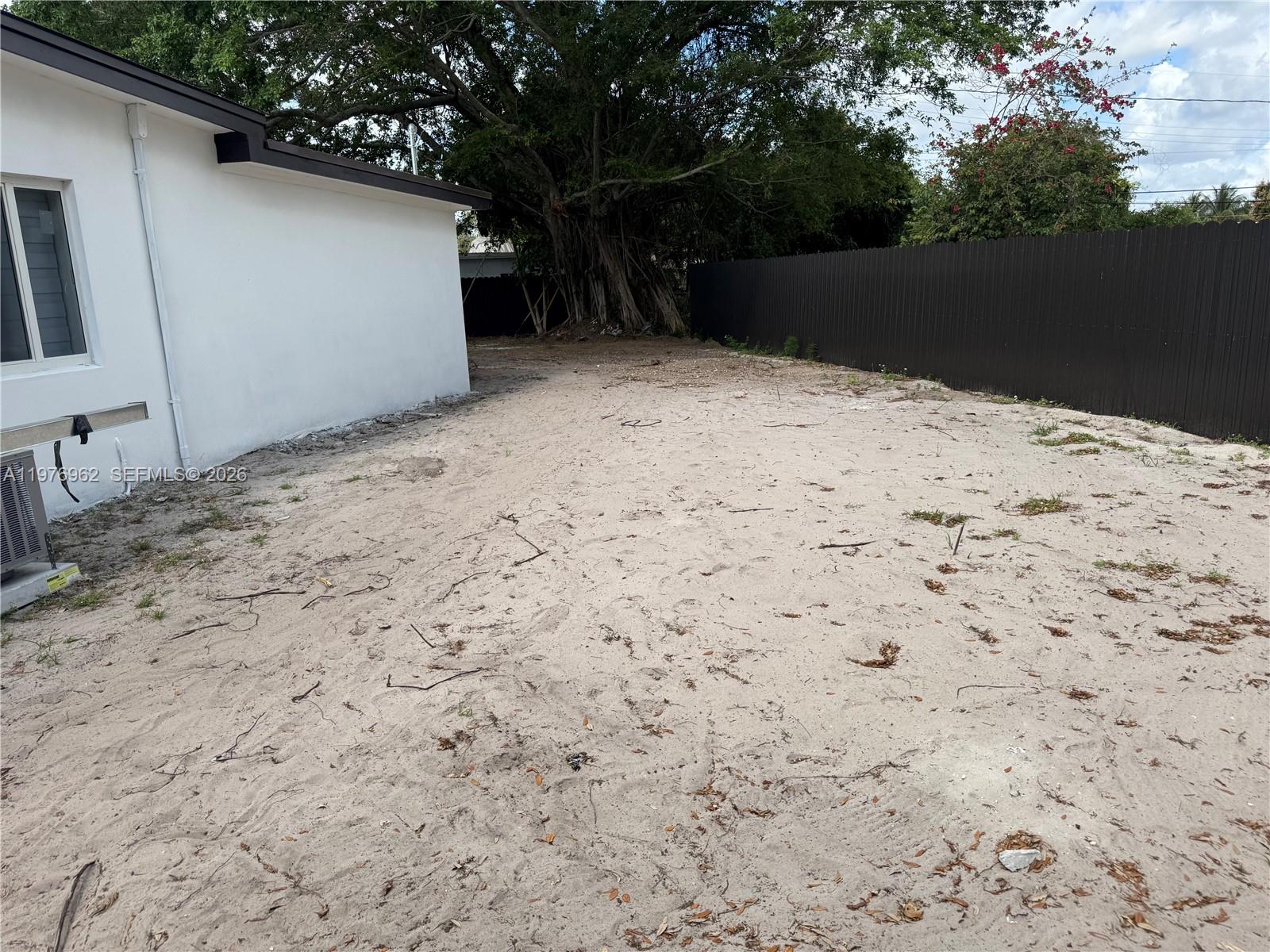 BUNCHE PARK PB 50-20 LOT 1 - Residential