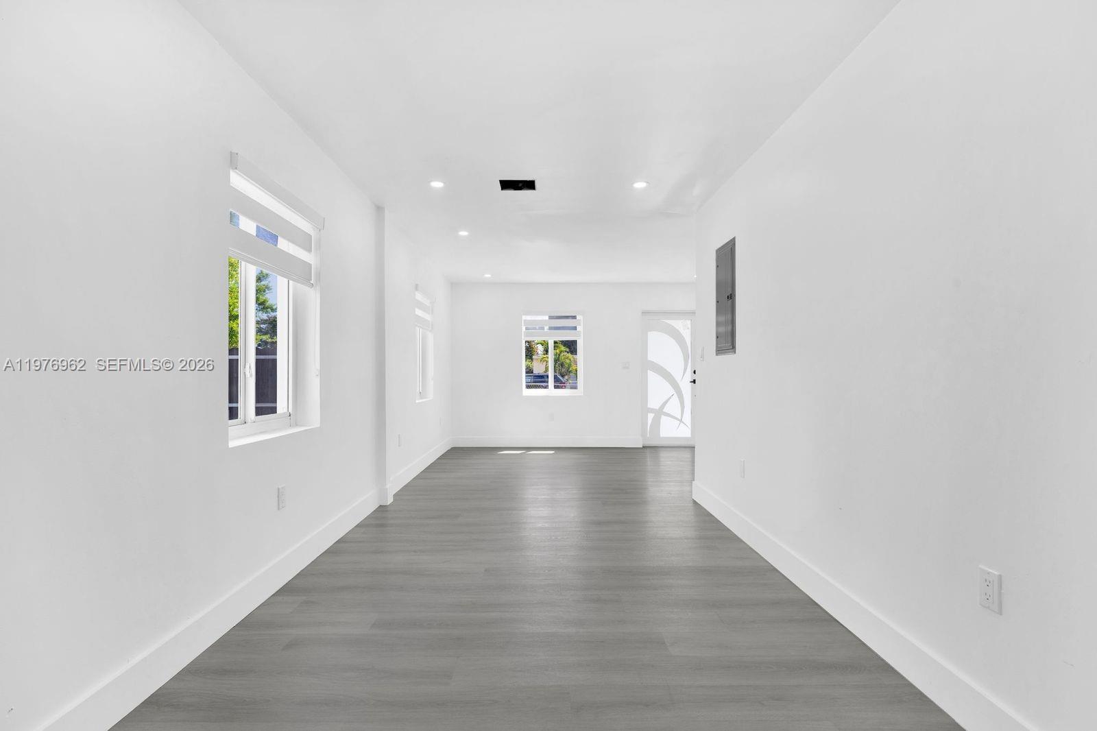 BUNCHE PARK PB 50-20 LOT 1 - Residential