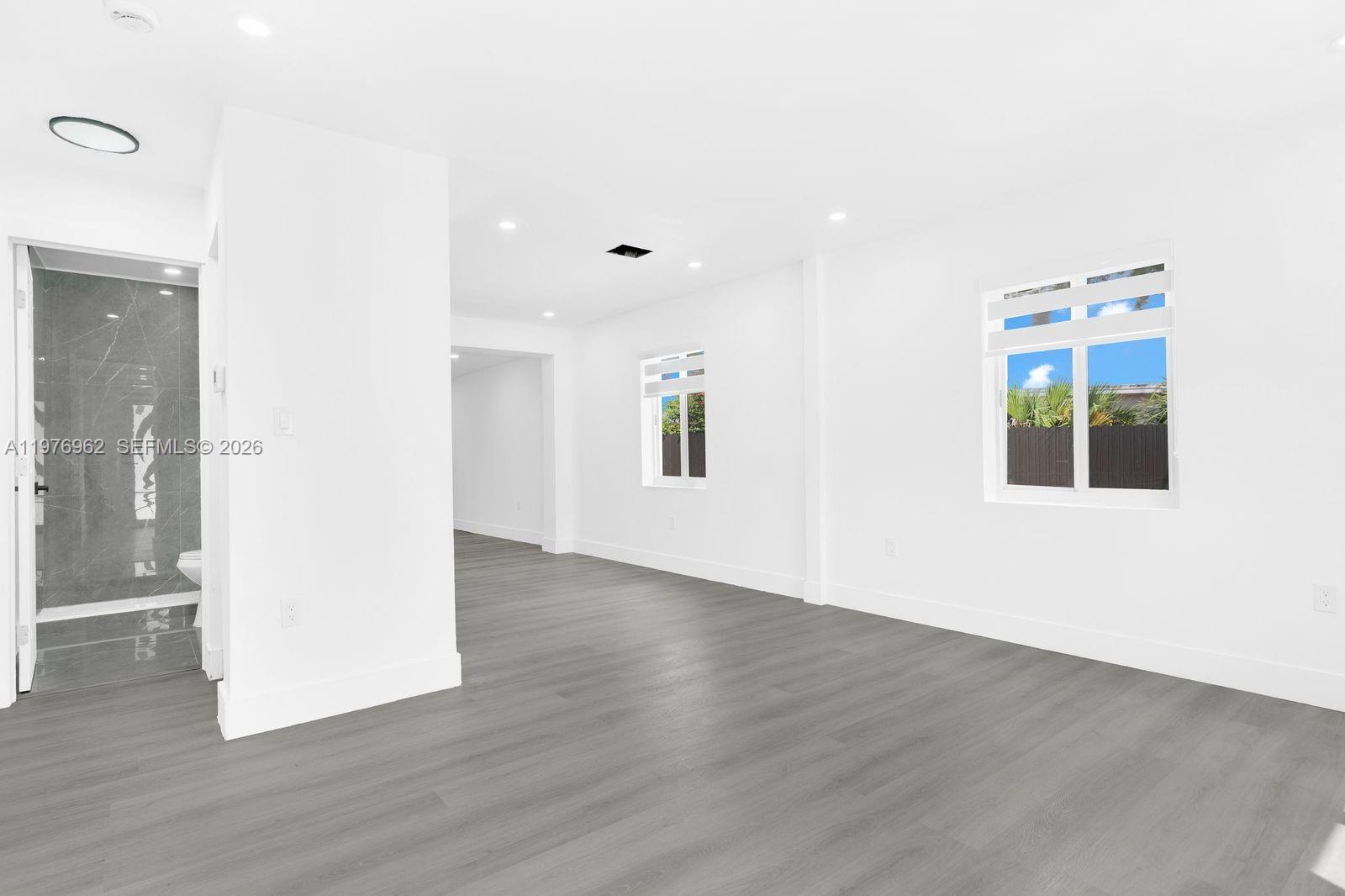 BUNCHE PARK PB 50-20 LOT 1 - Residential