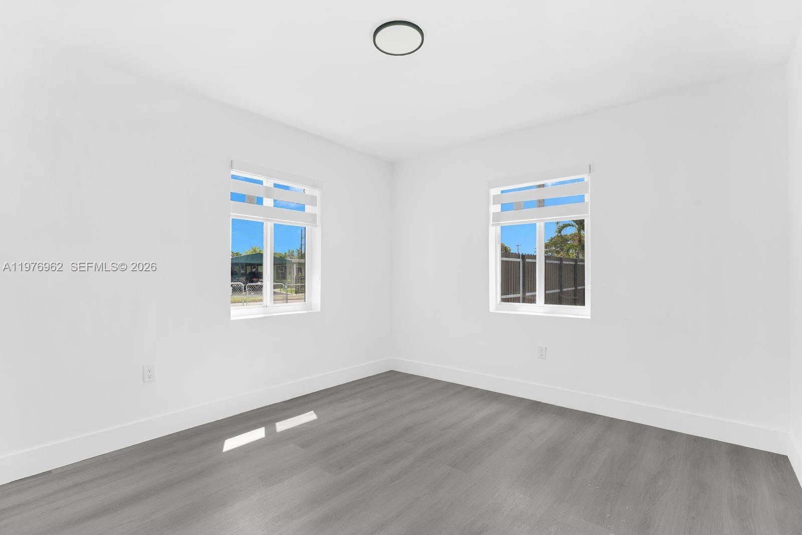 BUNCHE PARK PB 50-20 LOT 1 - Residential