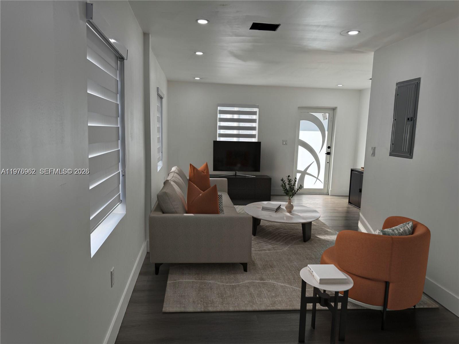 BUNCHE PARK PB 50-20 LOT 1 - Residential