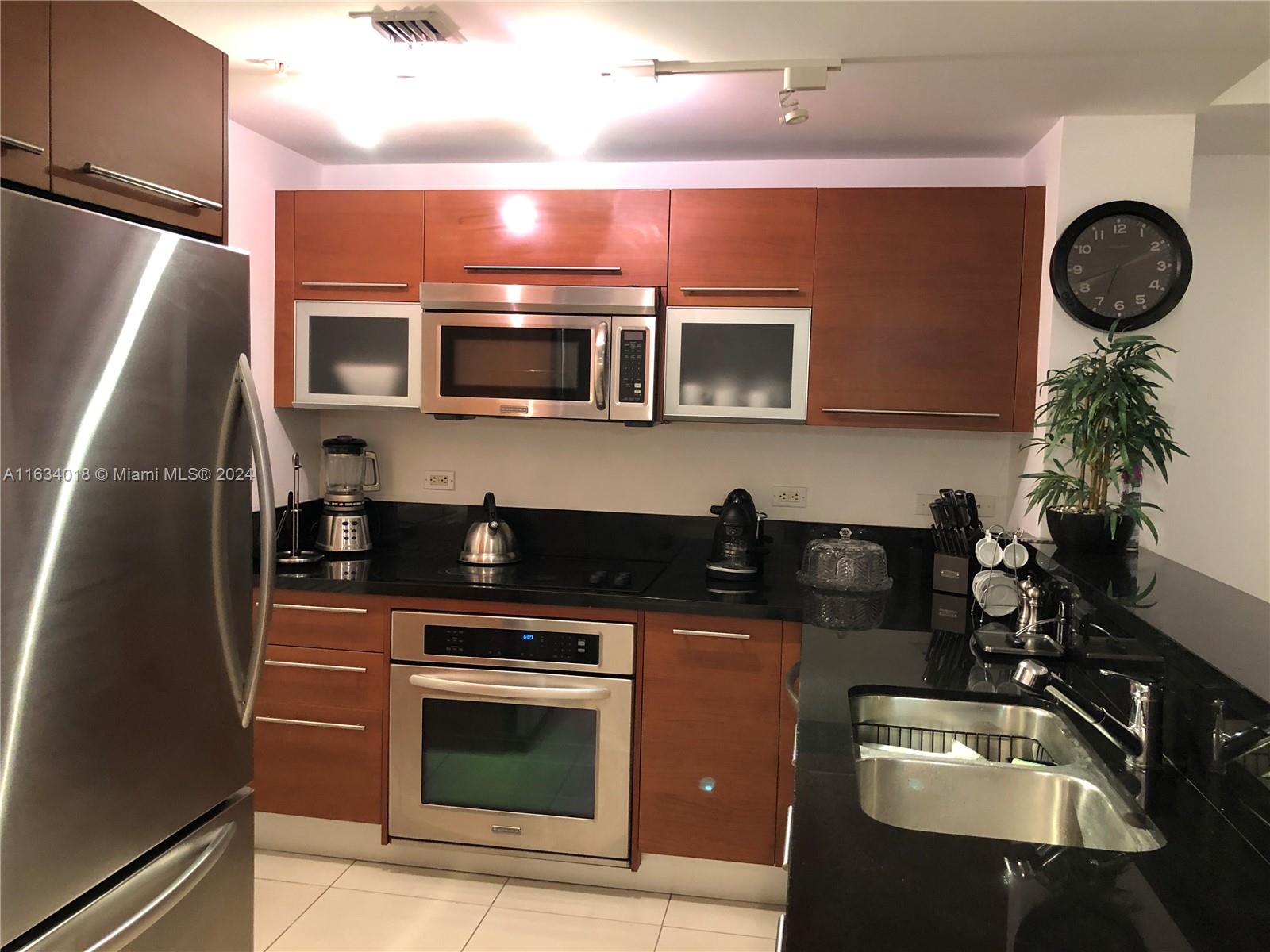VIZCAYNE SOUTH CONDO - Residential Lease