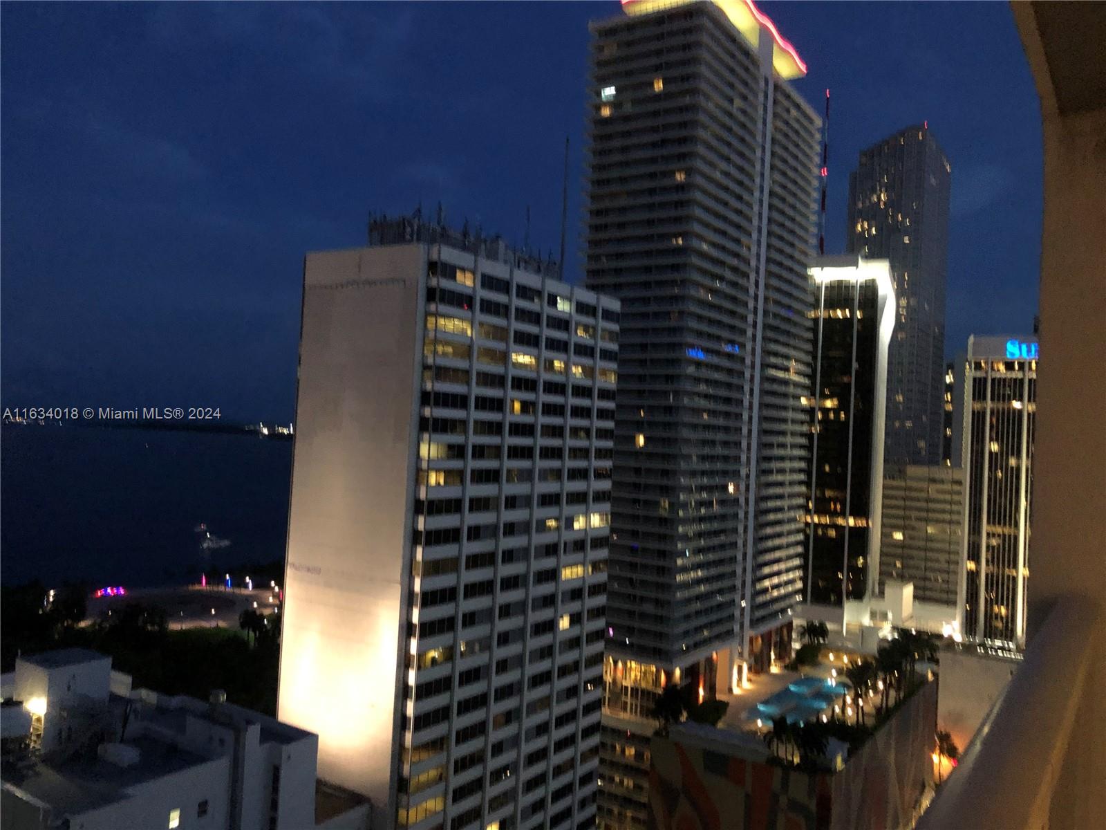 VIZCAYNE SOUTH CONDO - Residential Lease