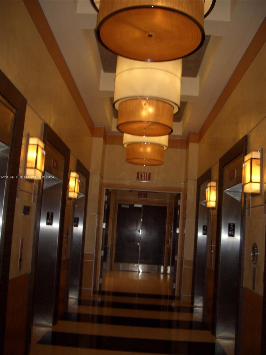 VIZCAYNE SOUTH CONDO - Residential Lease