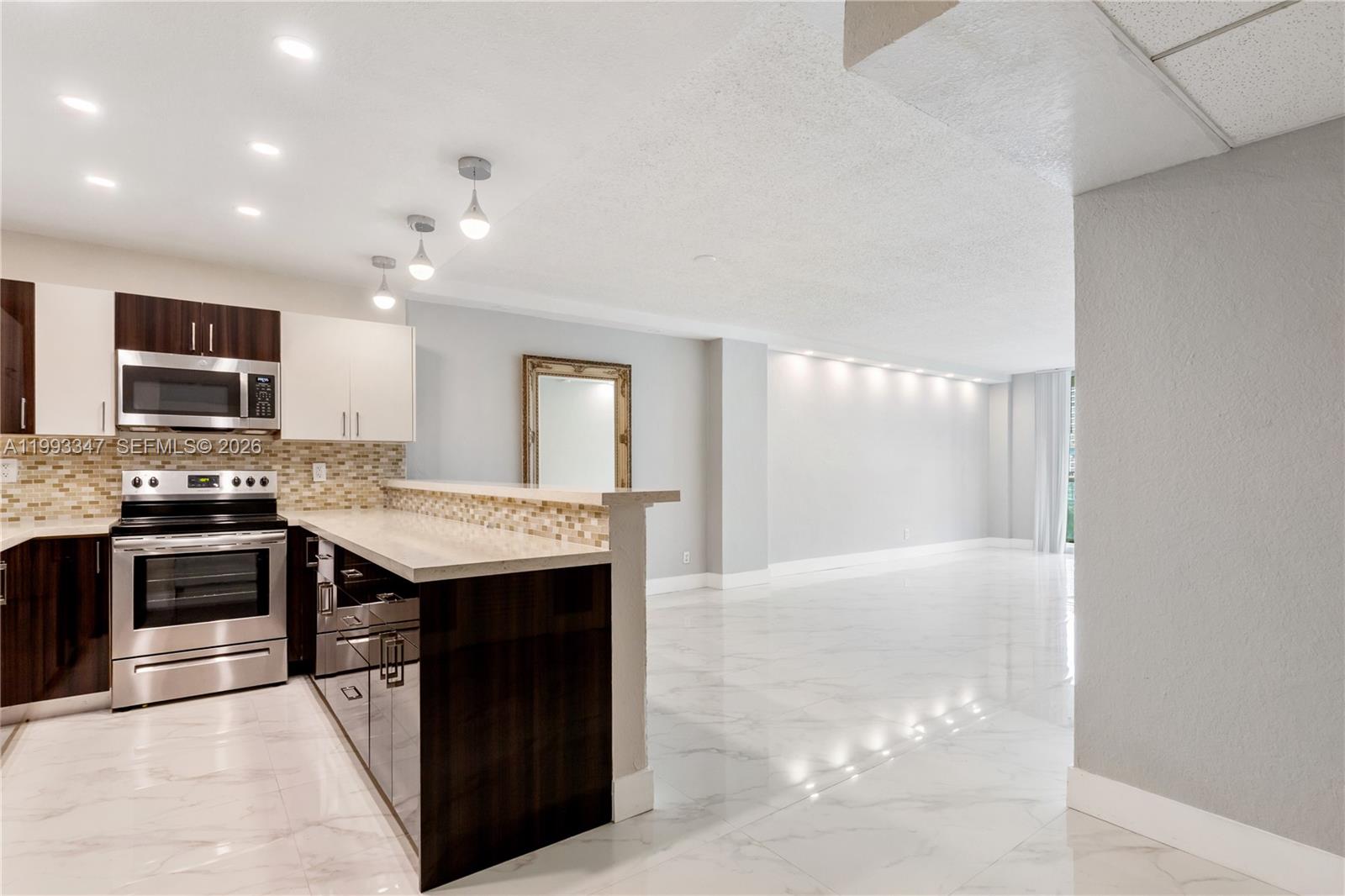 19380 Collins Ave 507