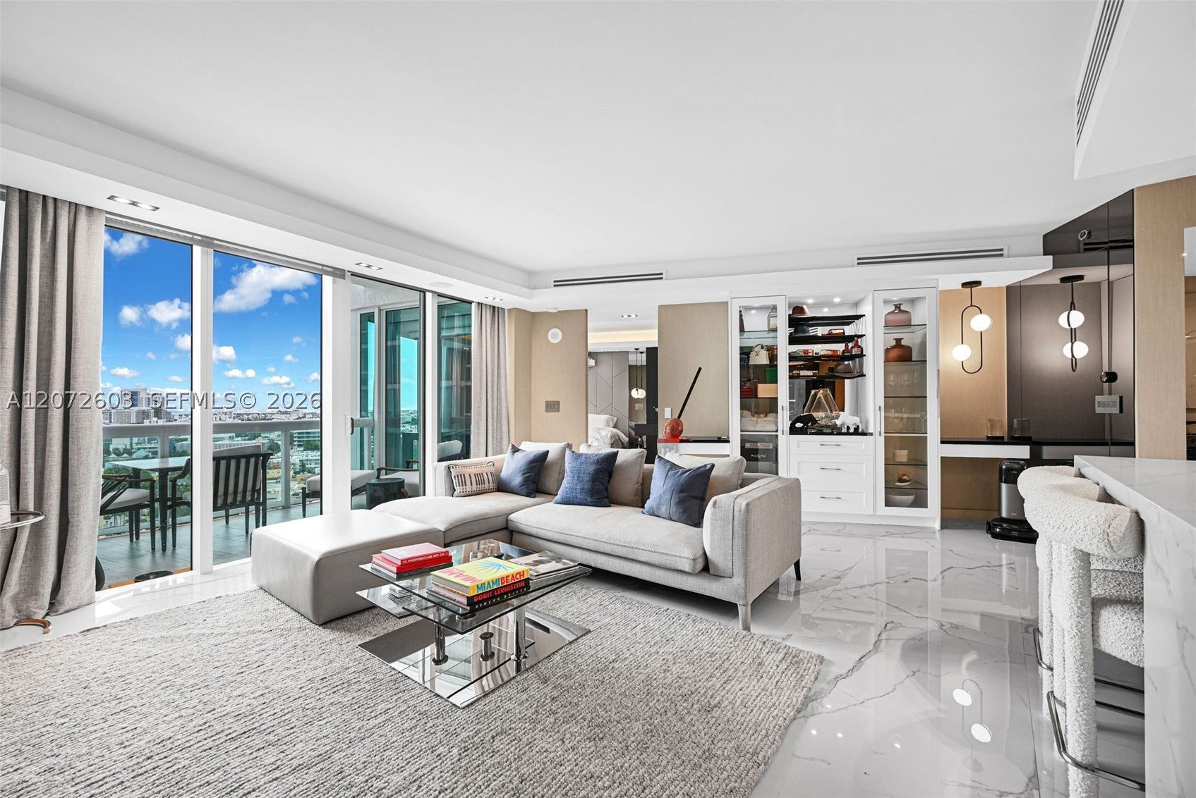 1000 S Pointe Dr 1706