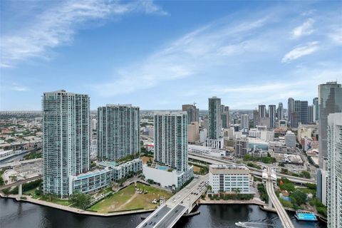 Condominium in Miami FL 68 6th St 36.jpg