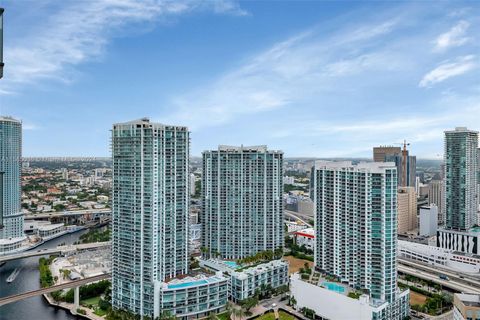 Condominium in Miami FL 68 6th St 41.jpg