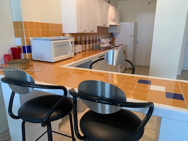 100 Lincoln Rd 512