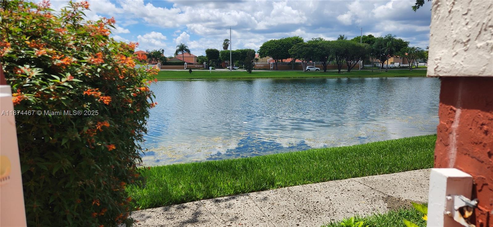 Exceptionally maintained 2 bed 2 1/2 bath facing the beautiful lake. Lake view from living and dining room and both bedrooms. Each bedroom has its own private bathroom with an additional half bath downstairs for guests. Washer and dryer in unit.
Two assigned parking spaces. Accordian shutters throughout.