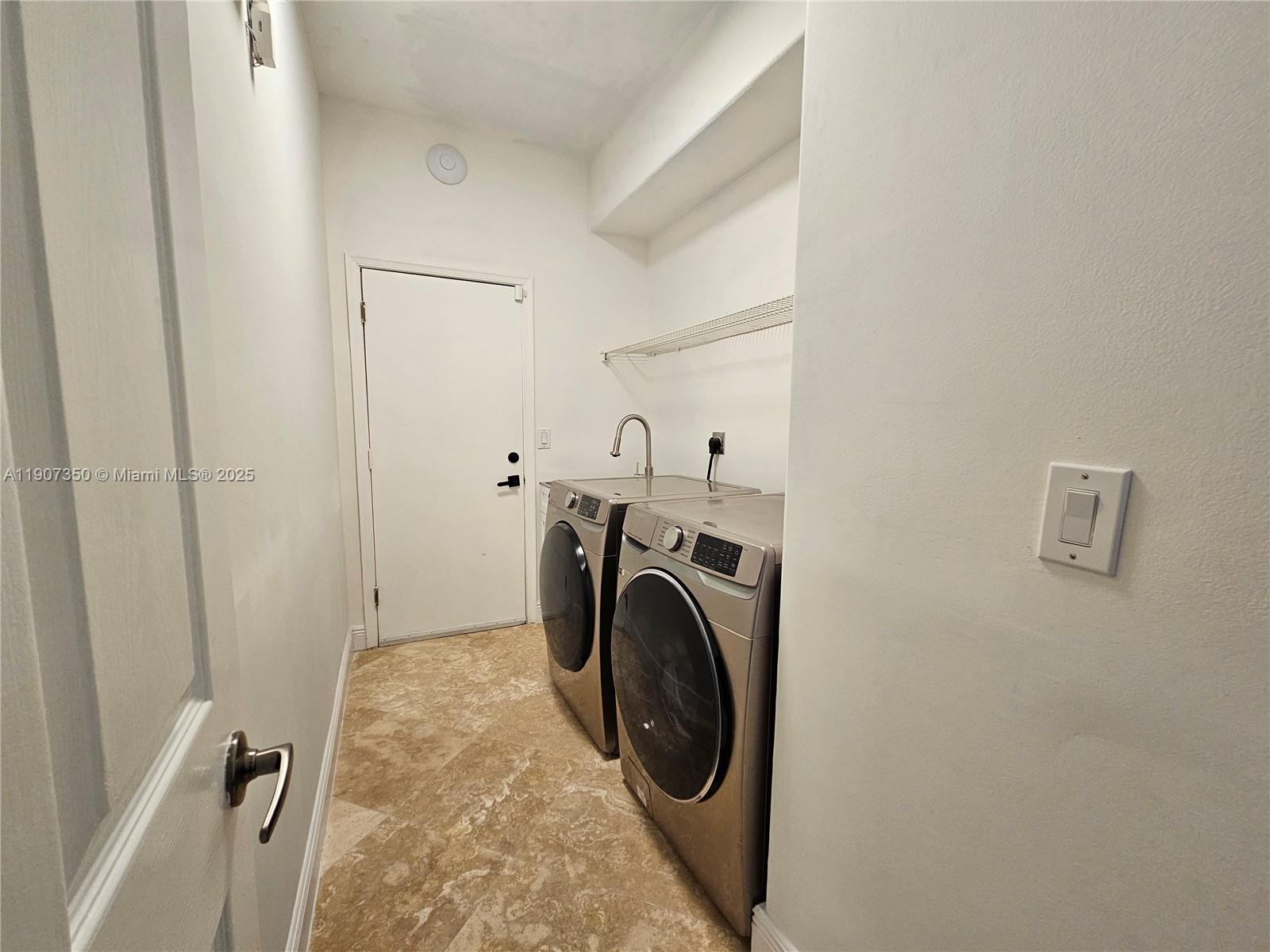 SILVER LAKES PHASE III RE - Residential Lease