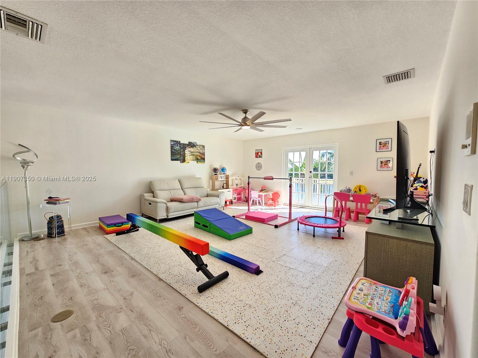 SILVER LAKES PHASE III RE - Residential Lease