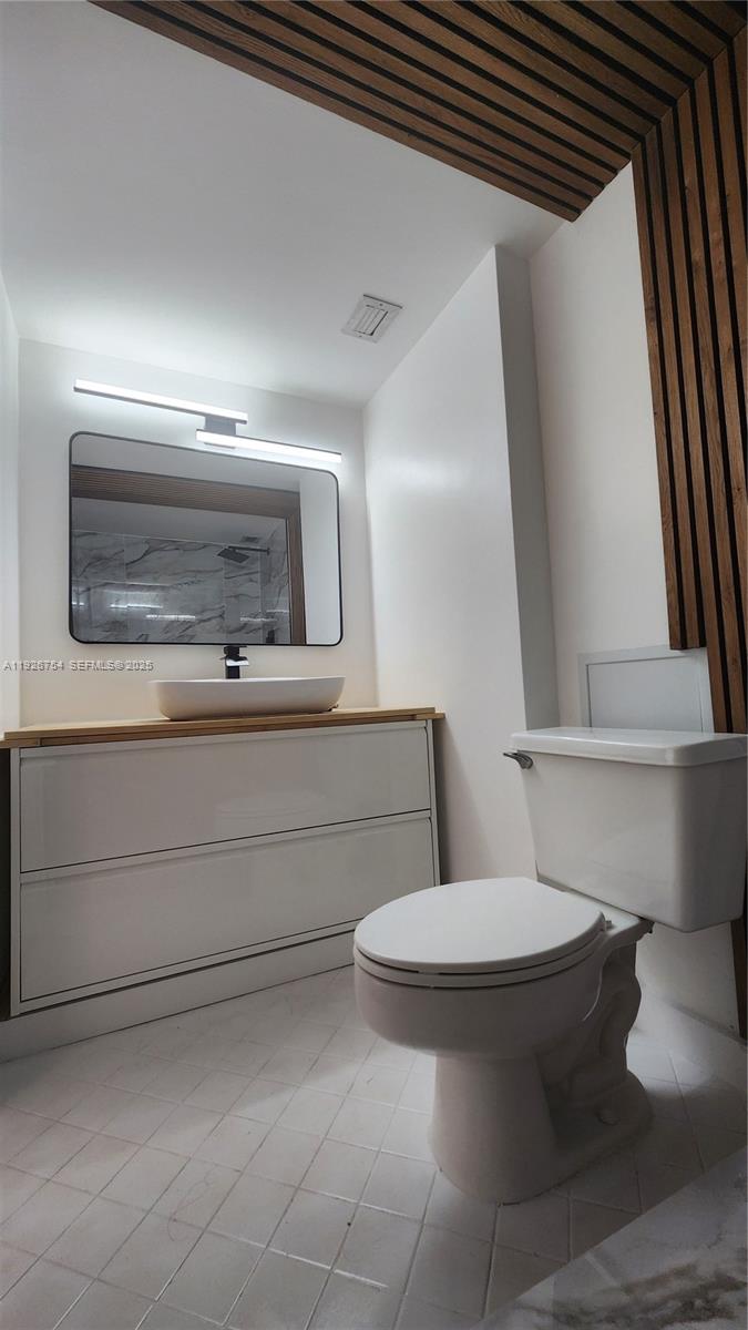 DEL PRADO MARINA - Residential Lease