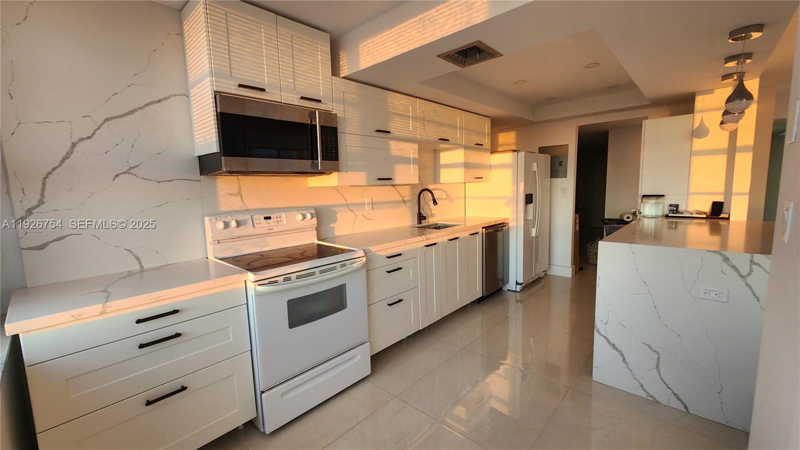 DEL PRADO MARINA - Residential Lease