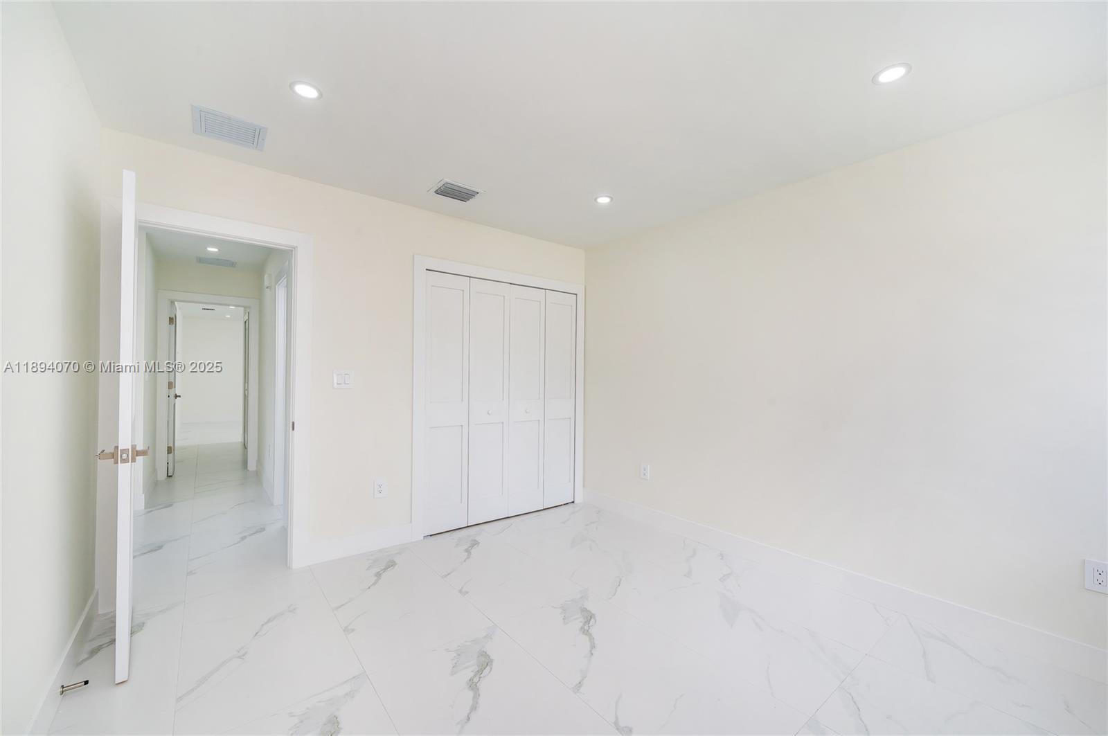 WEST GABLES ESTATES SEC 1 - Residential