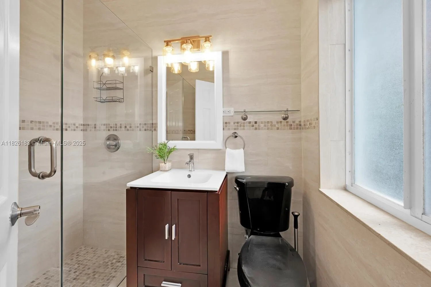 Coral Gables, Florida 33134, United States, 2 Bedrooms Bedrooms, ,2 BathroomsBathrooms,Residential,Coming Soon,157460