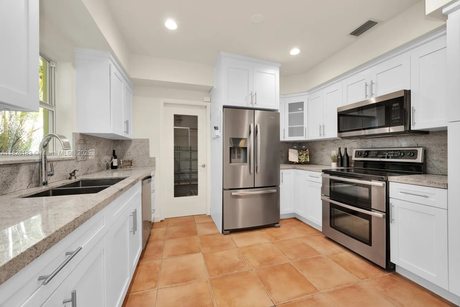 Coral Gables, Florida 33134, United States, 2 Bedrooms Bedrooms, ,2 BathroomsBathrooms,Residential,Coming Soon,157460