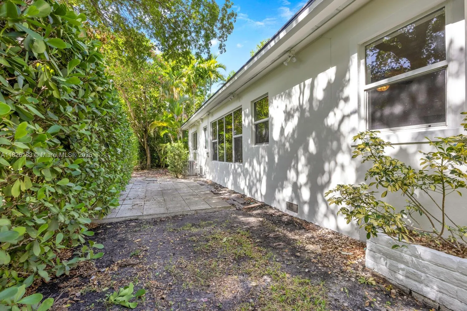 Coral Gables, Florida 33134, United States, 2 Bedrooms Bedrooms, ,2 BathroomsBathrooms,Residential,Coming Soon,157460