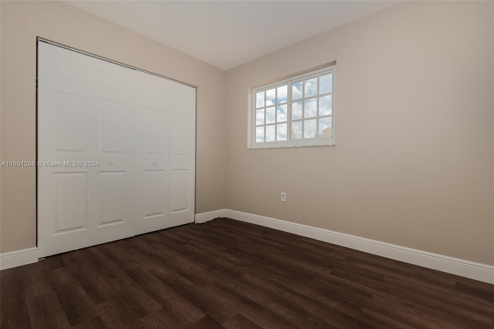 LAKE POINTE SEC 1 - Residential Lease
