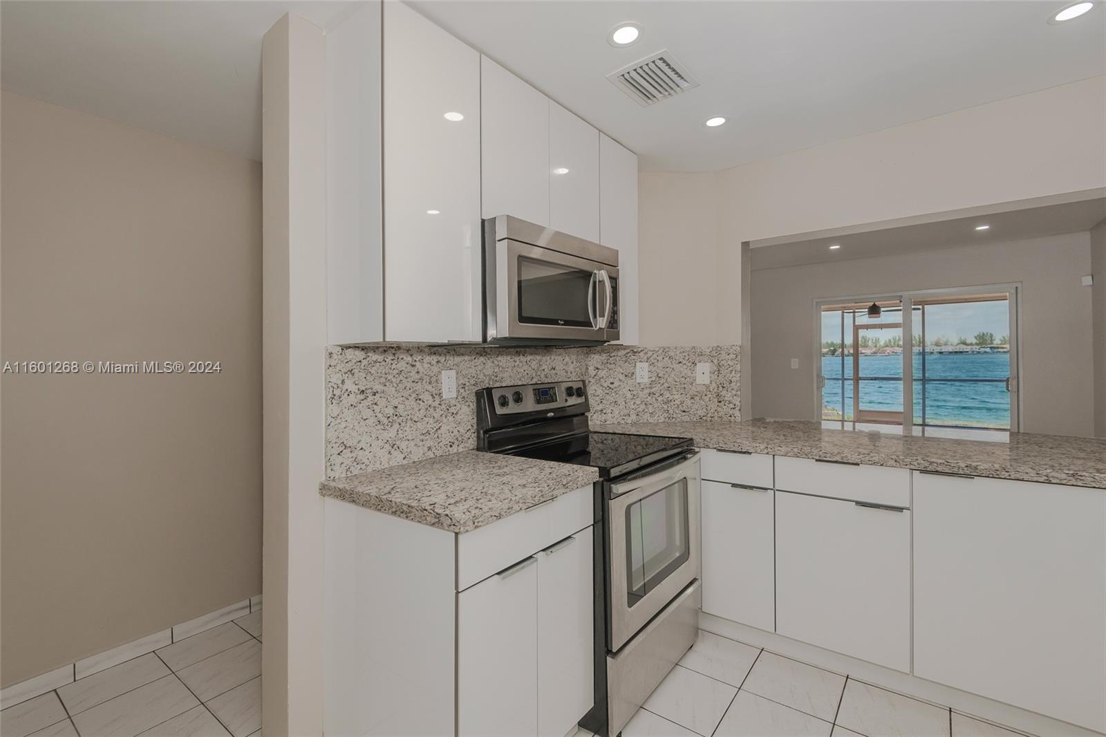 LAKE POINTE SEC 1 - Residential Lease