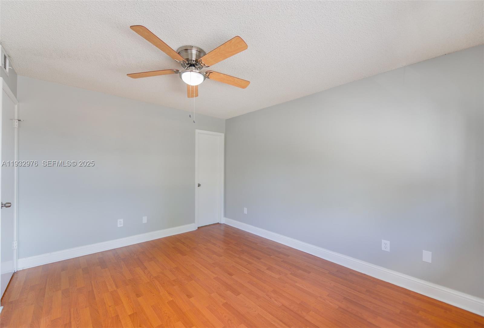 LAGO GRANDE ONE CONDO - Residential