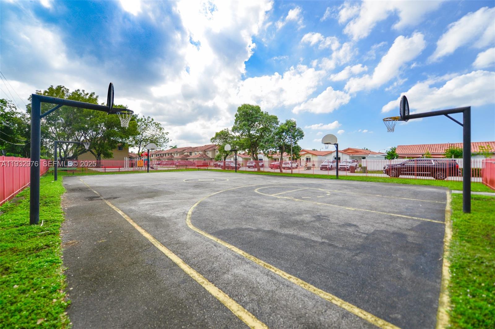 LAGO GRANDE ONE CONDO - Residential