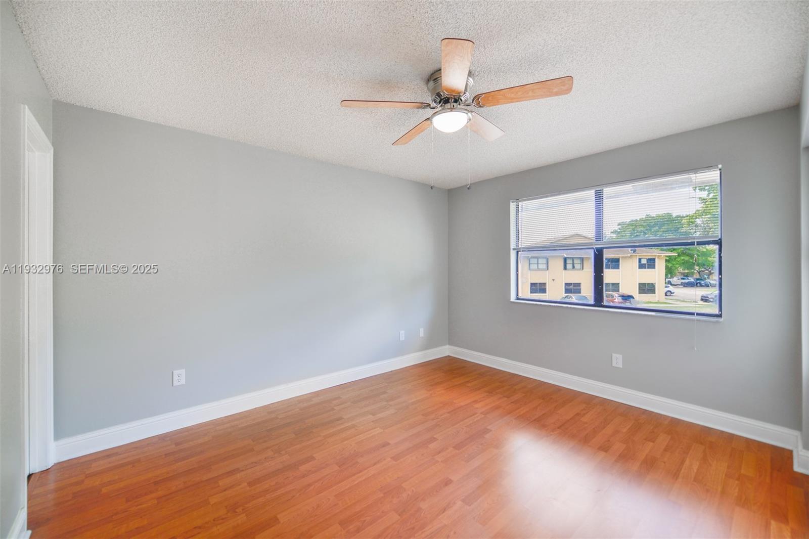 LAGO GRANDE ONE CONDO - Residential