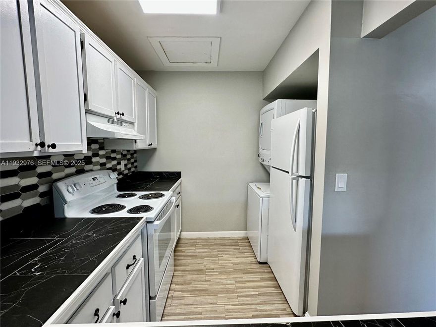 Renovated two-bedroom condo in the highly sought-after Hialeah area. Features include elegant flooring throughout, generous closet space, central A/C, and a private washer and dryer. Located in a gated community offering a children’s play area, multiple pools, a basketball court, and more. An opportunity not to be missed.
