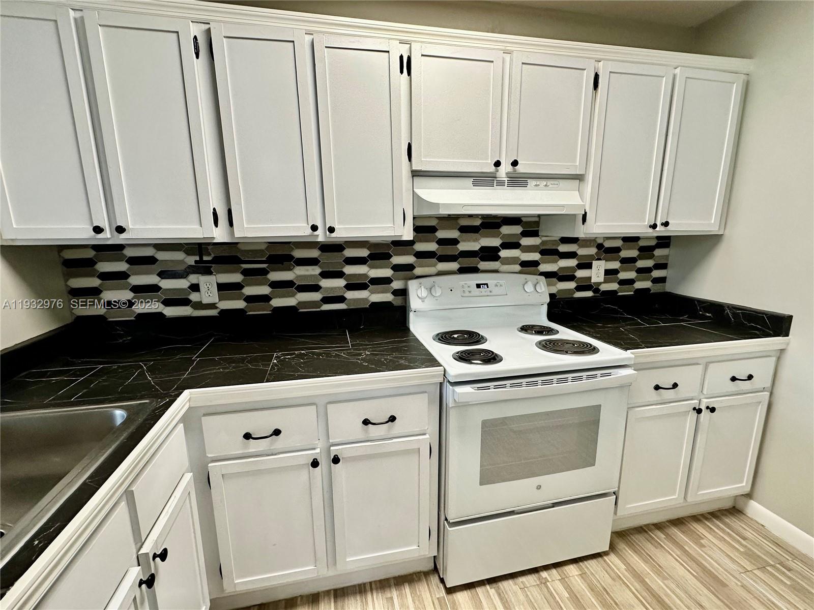 LAGO GRANDE ONE CONDO - Residential