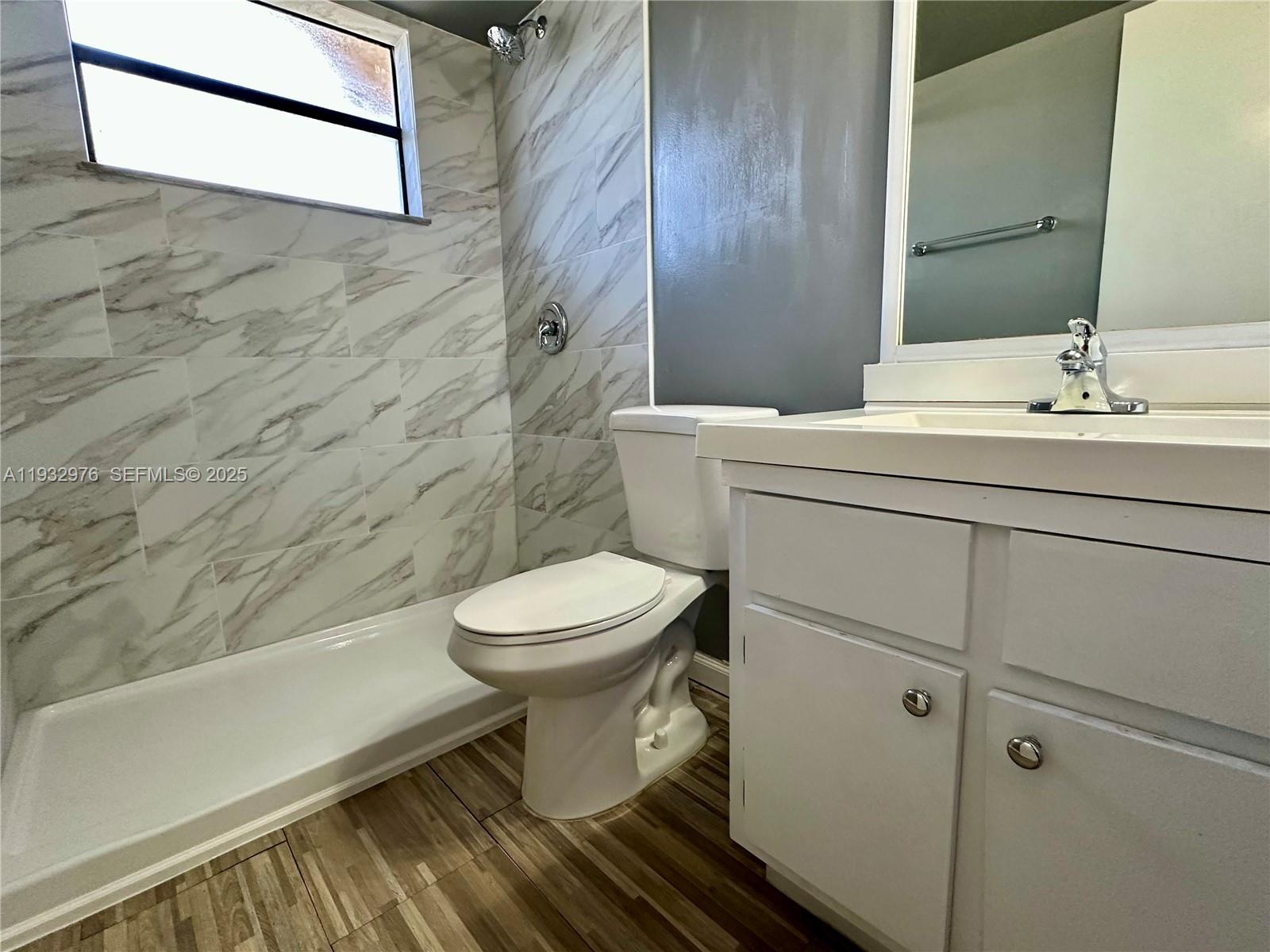 LAGO GRANDE ONE CONDO - Residential