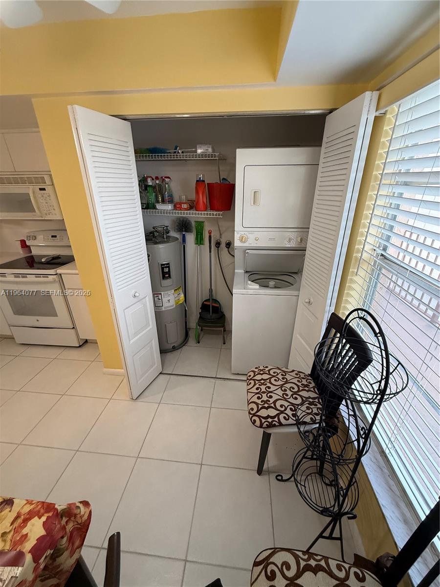 VILLAGES OF ORIOLE BONAIR - Residential