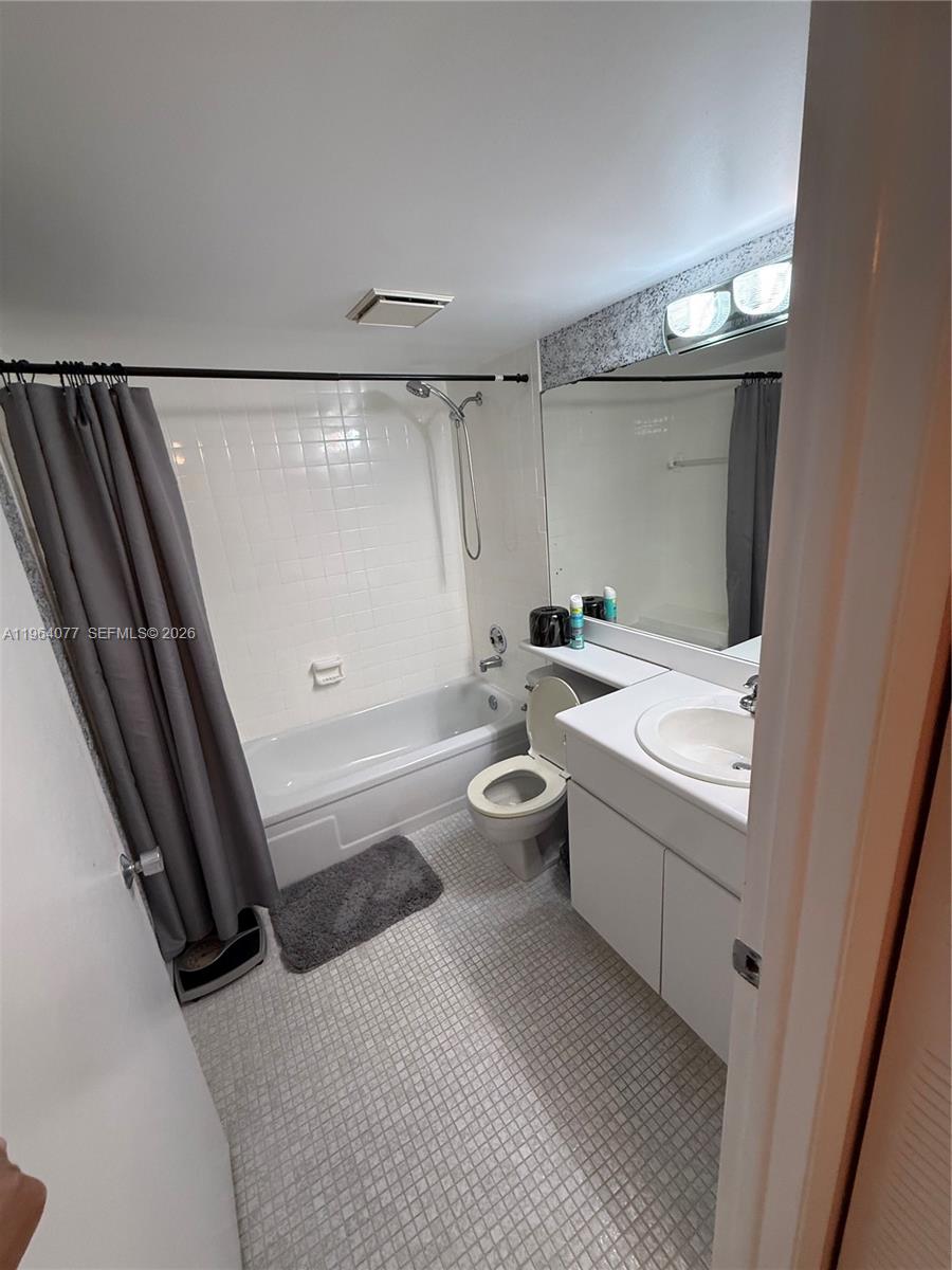 VILLAGES OF ORIOLE BONAIR - Residential