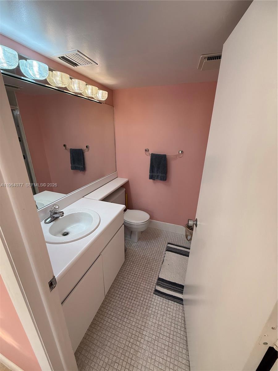 VILLAGES OF ORIOLE BONAIR - Residential