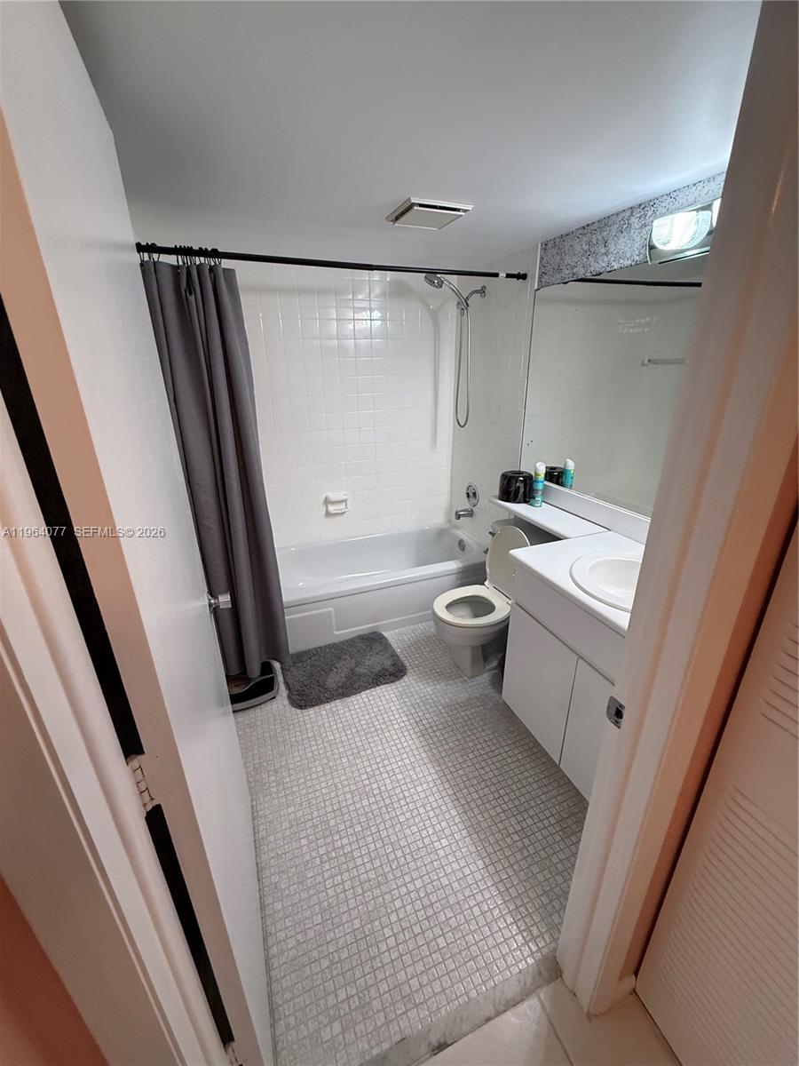 VILLAGES OF ORIOLE BONAIR - Residential