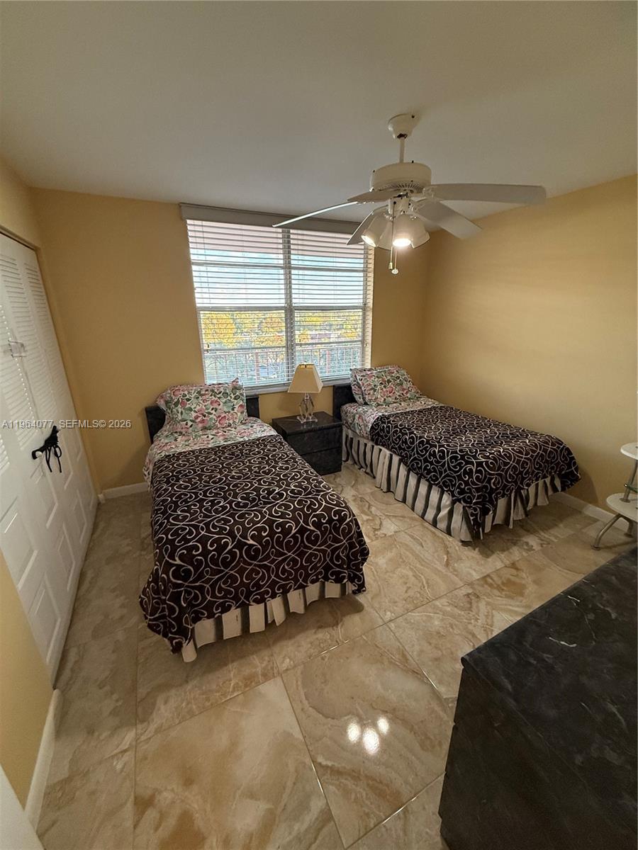 VILLAGES OF ORIOLE BONAIR - Residential