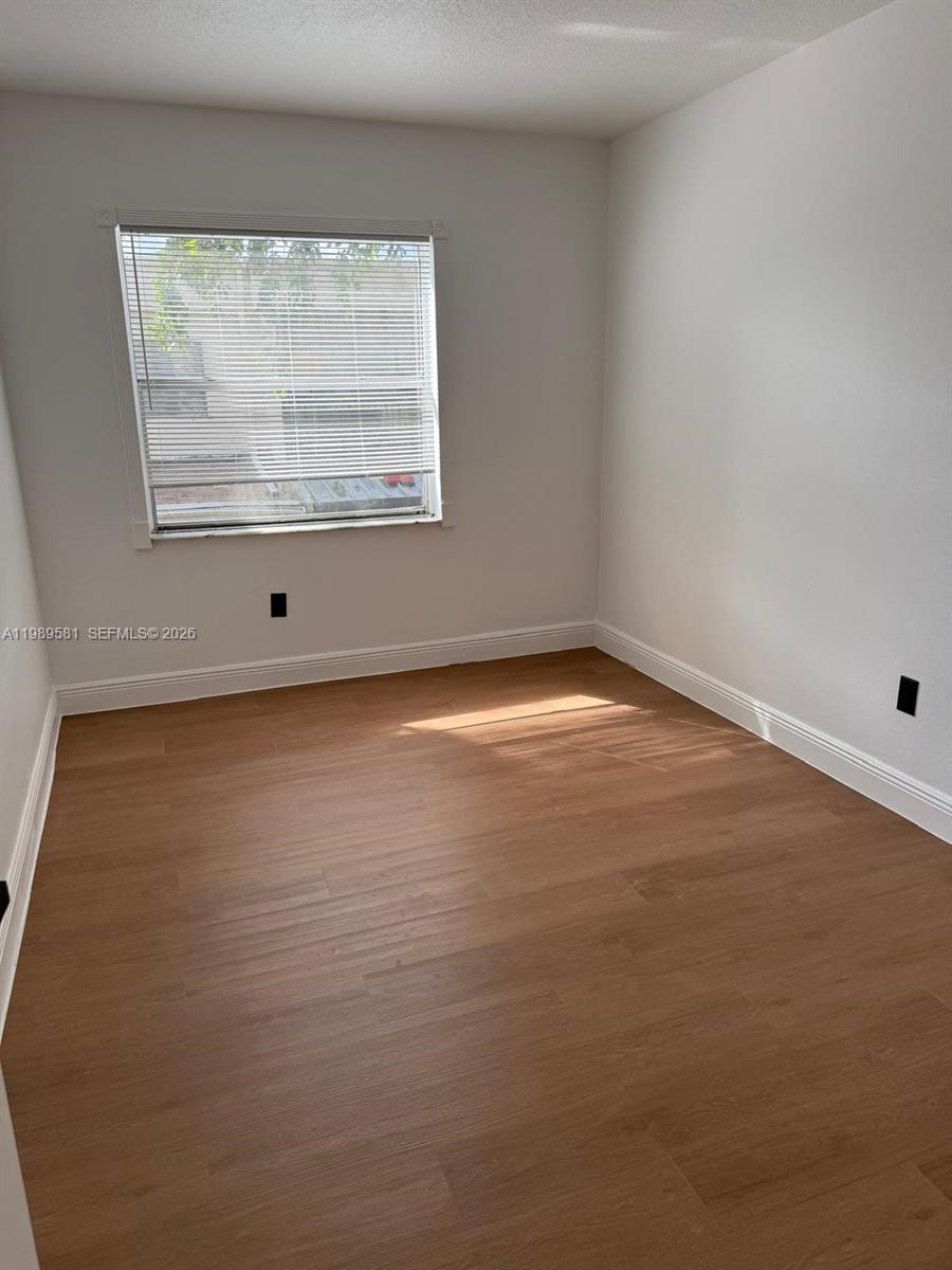 BRENTWOOD WEST TOWNHOUSES - Residential Lease