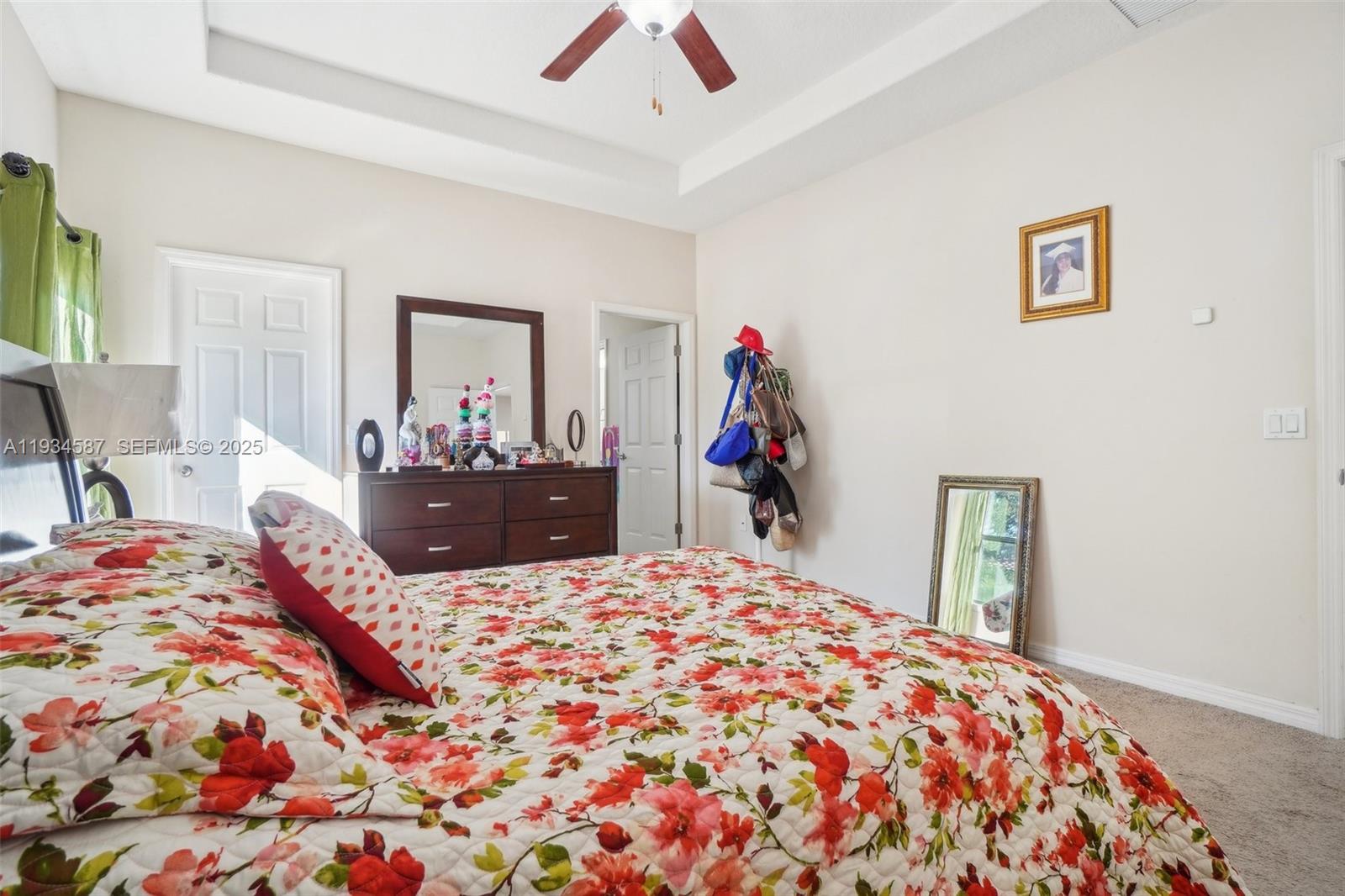 VILLA SORRENTO PB 133 PGS - Residential