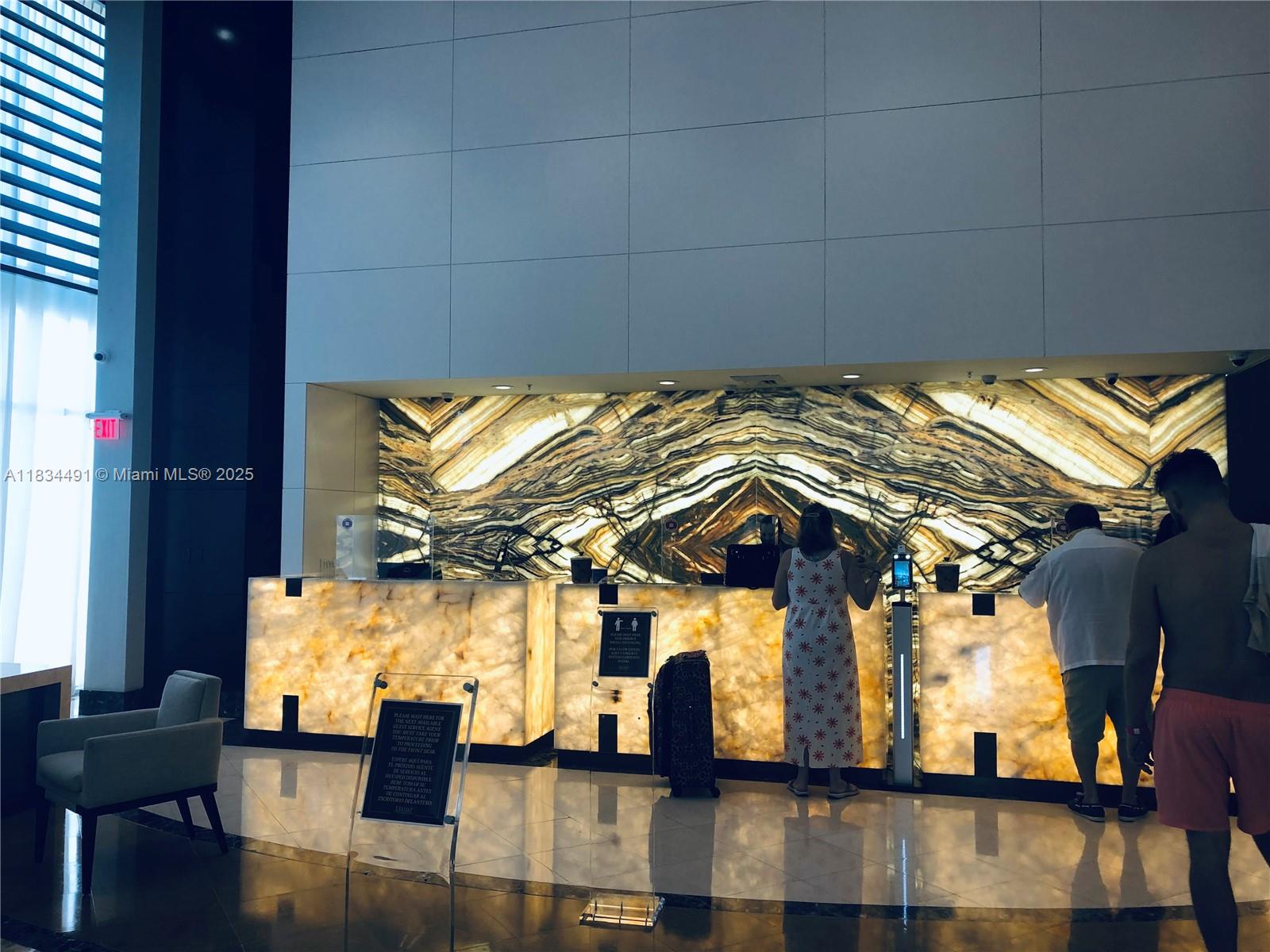 TRUMP INTERNATIONAL SONES - Residential