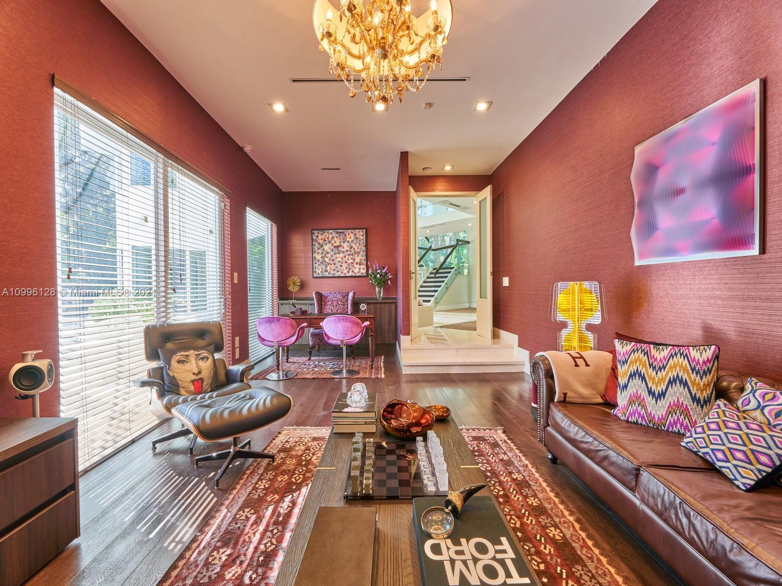 SNAPPER CREEK OAKS - Residential