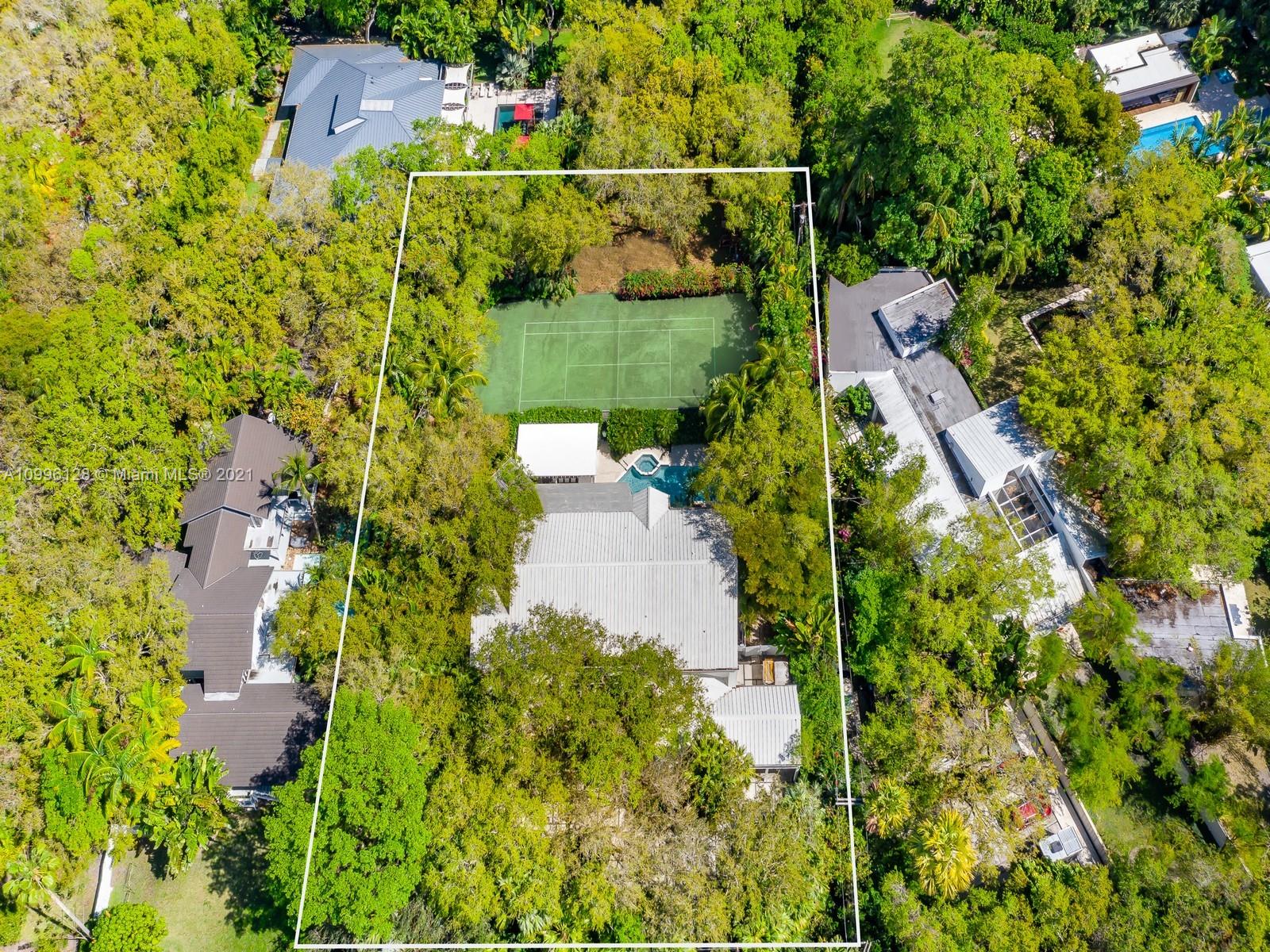 SNAPPER CREEK OAKS - Residential