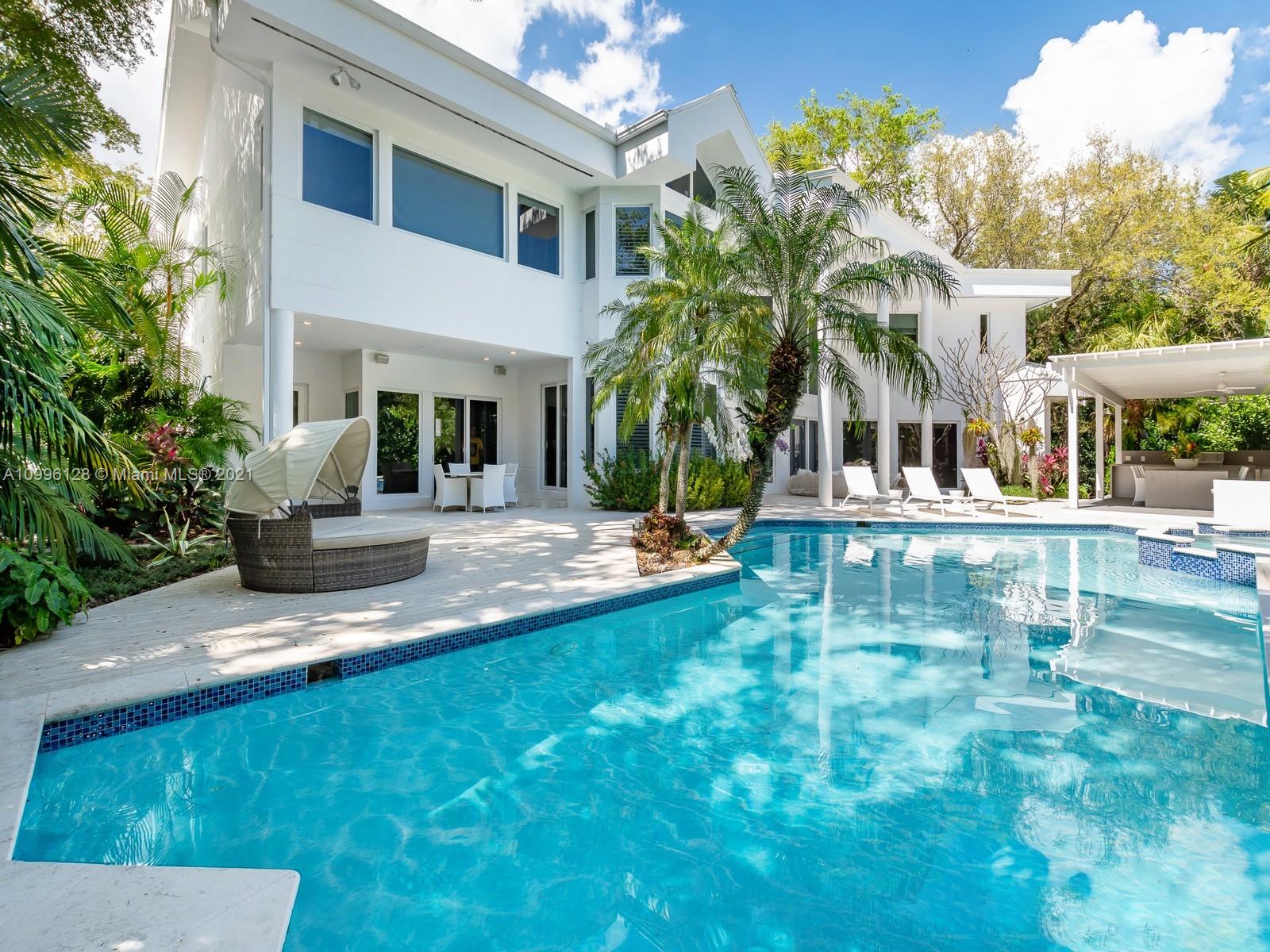 SNAPPER CREEK OAKS - Residential