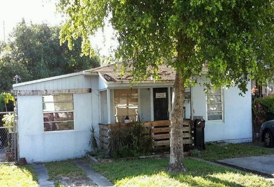 Online Auction Ends April 16, 2025 at 10:00 AM EST. Discover this inviting 3-bedroom, 2-bathroom home, offering a wonderful opportunity to live in a desirable Fort Lauderdale neighborhood. An auction deposit is required to bid, which will be applied to the sale price of the winning bid. Sold As-is. Explore more details and submit your bid through Federa.