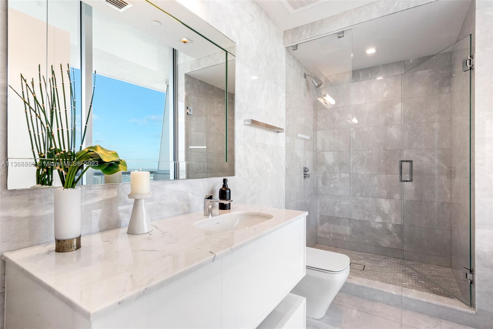 NORTH BISCAYNE BEACH AMEN - Residential