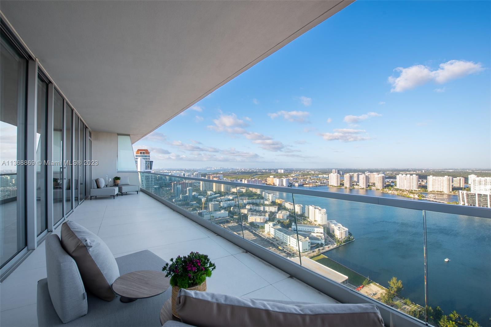 NORTH BISCAYNE BEACH AMEN - Residential