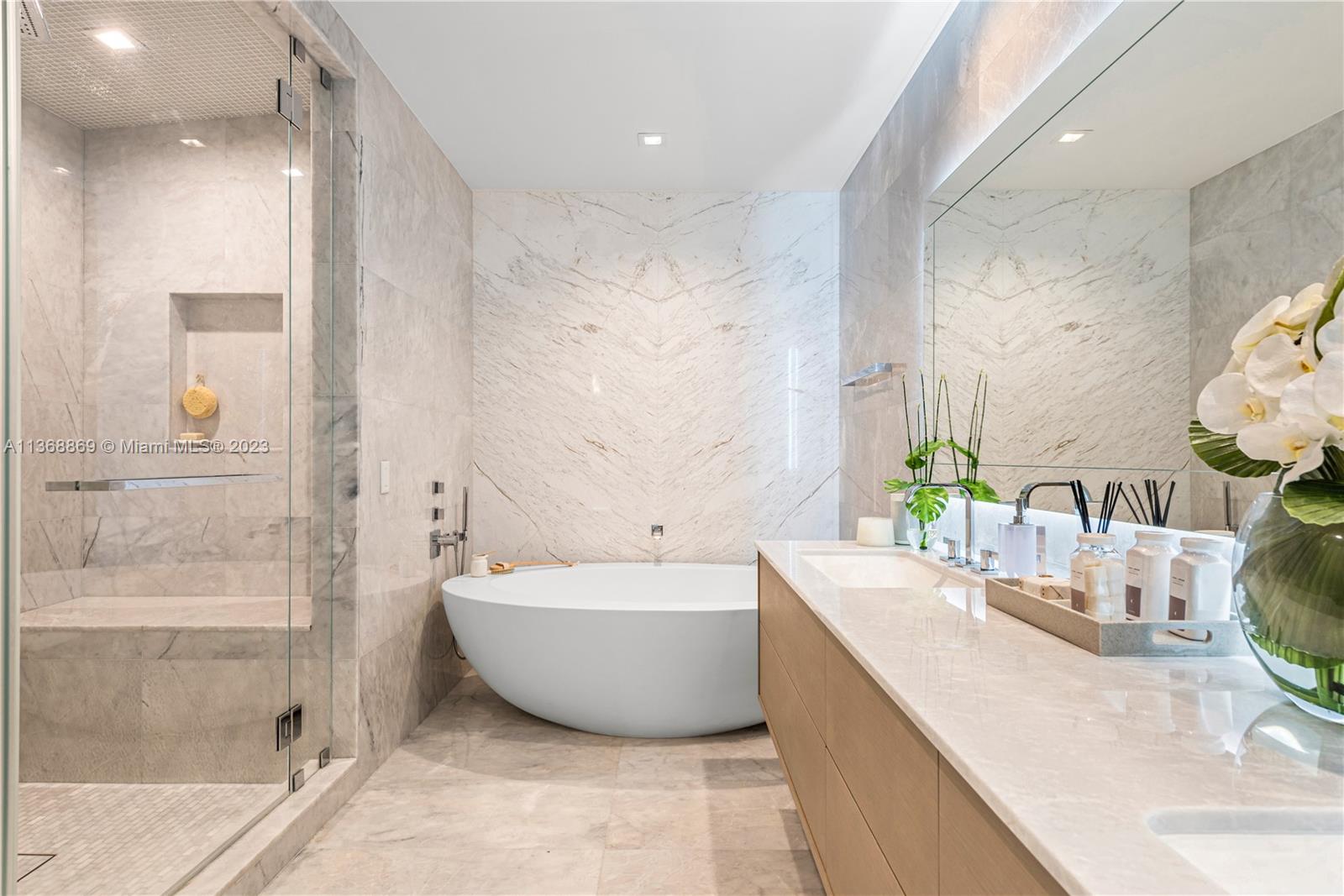 NORTH BISCAYNE BEACH AMEN - Residential