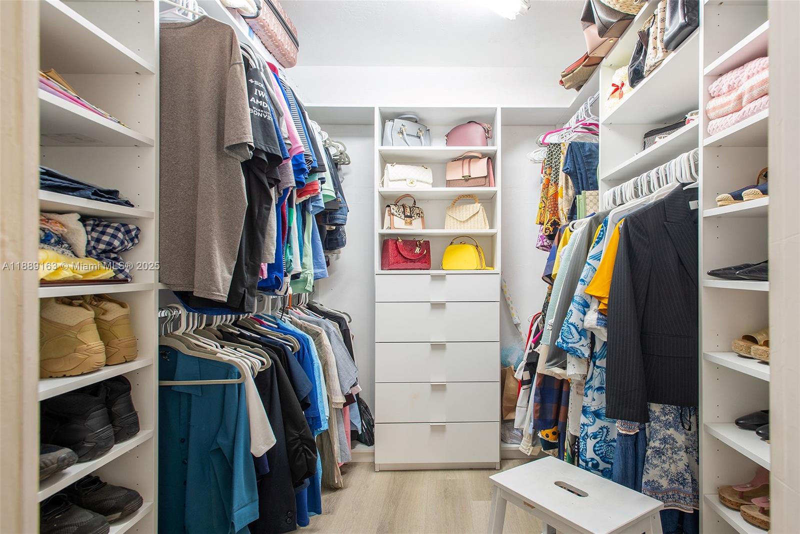 DARLINGTON MANOR - Residential