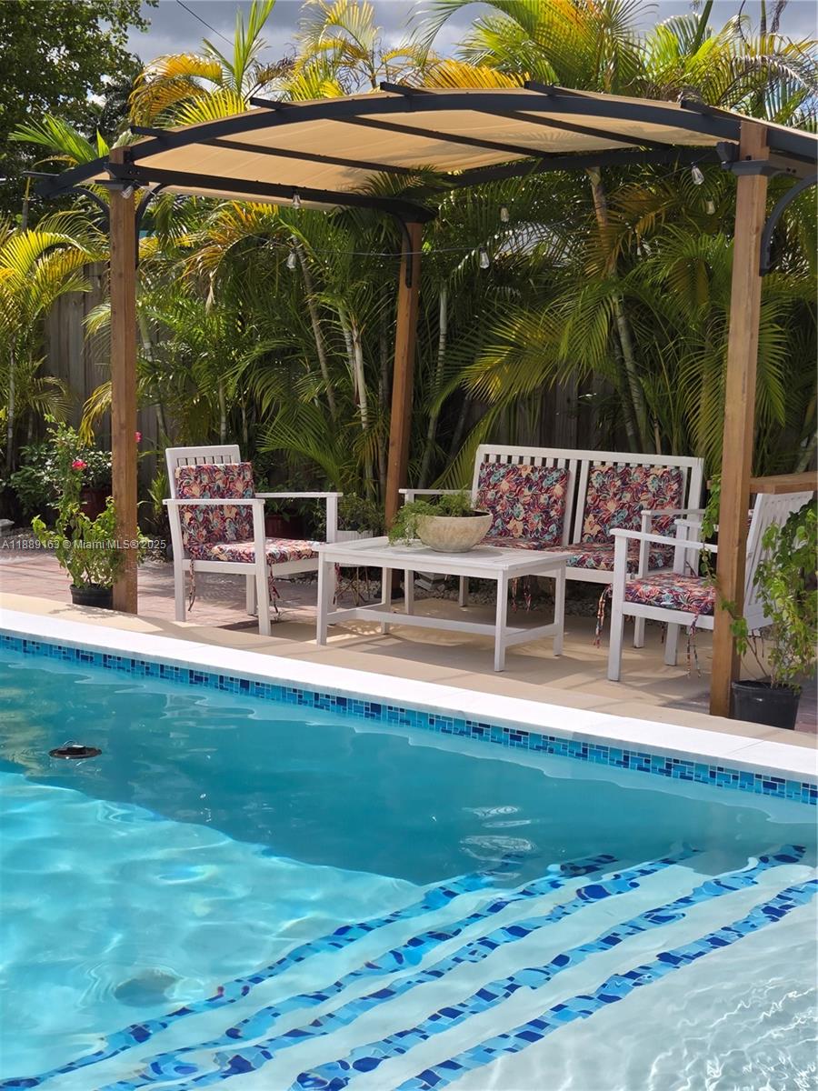 DARLINGTON MANOR - Residential